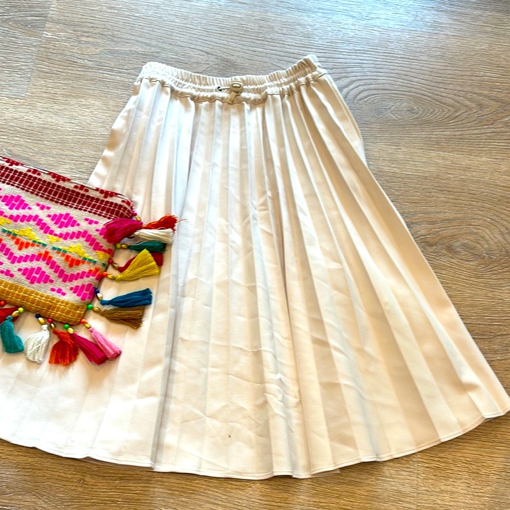 Zara Elegant White Pleated Skirt for girls